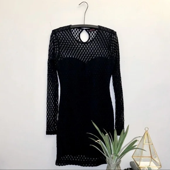 MOTEL ROCKS | SWEETHEART BODYCON LONG SLEEVE LACE DRESS #FML1335 - Picture 1 of 4